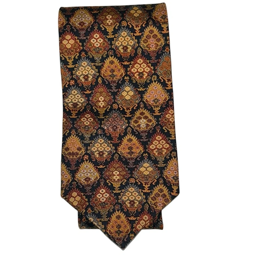 Smithsonian Institute 100% silk tie. 1875 Brussels Carpet‎ Design. Made in USA